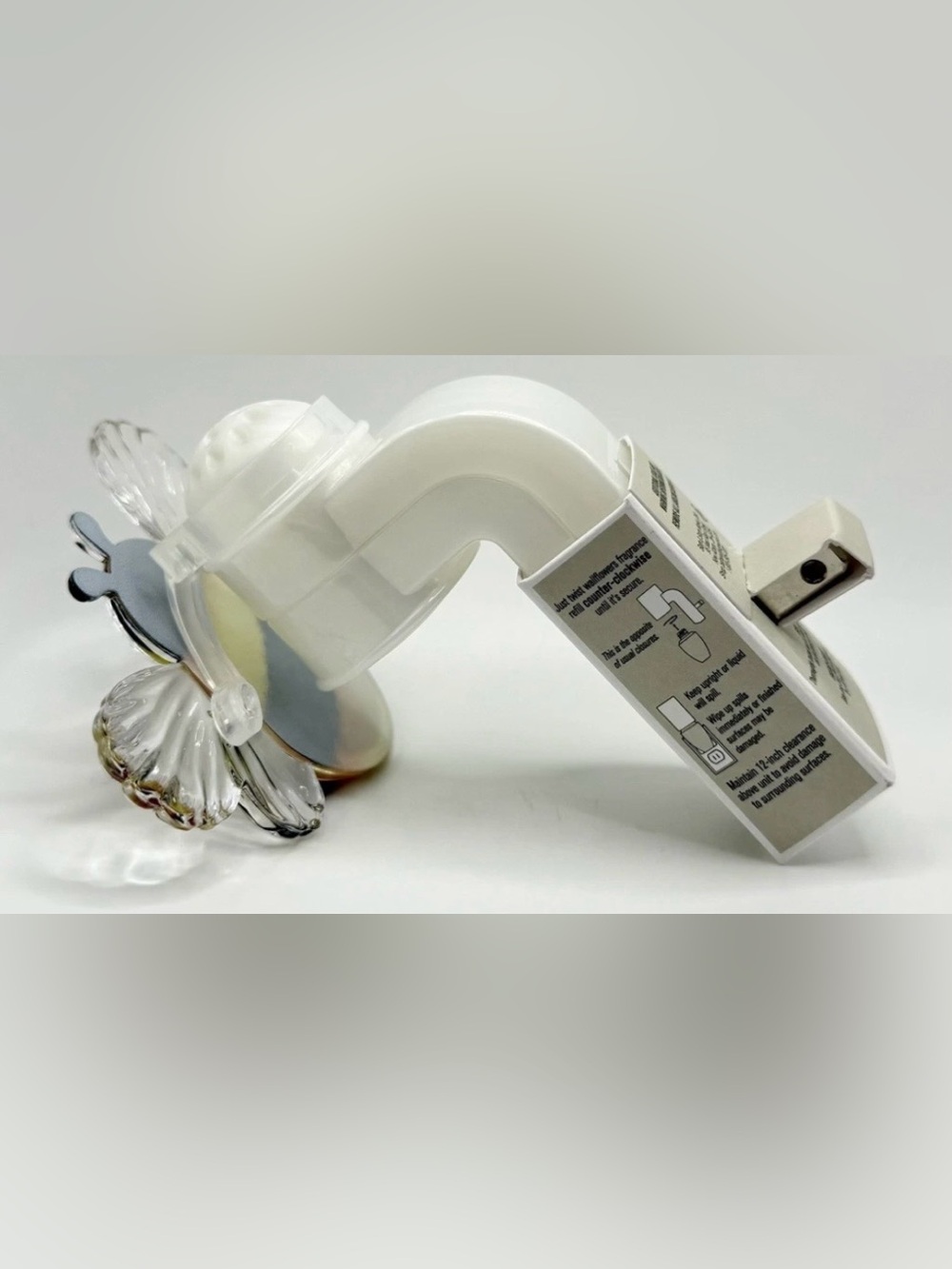 RARE Bath and Body Works Bee Plug-in NEW - Picture 3 of 3